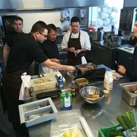 groupe de cuisiniers en formation sous vide et basse température